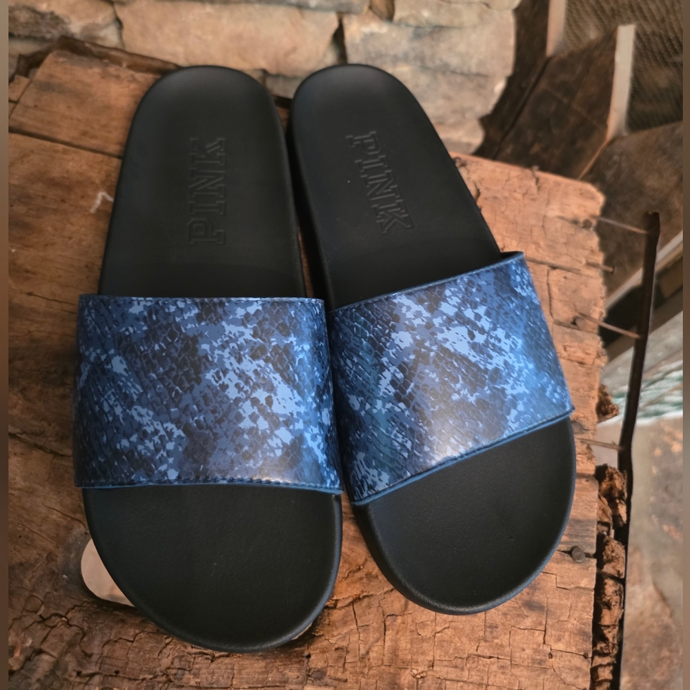 PINK Victoria's Secret Blue Patterned Slide Sandals